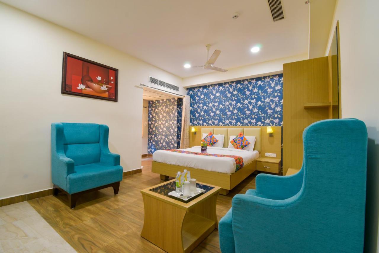 Hotel Raintr33 Haïdarabad Extérieur photo